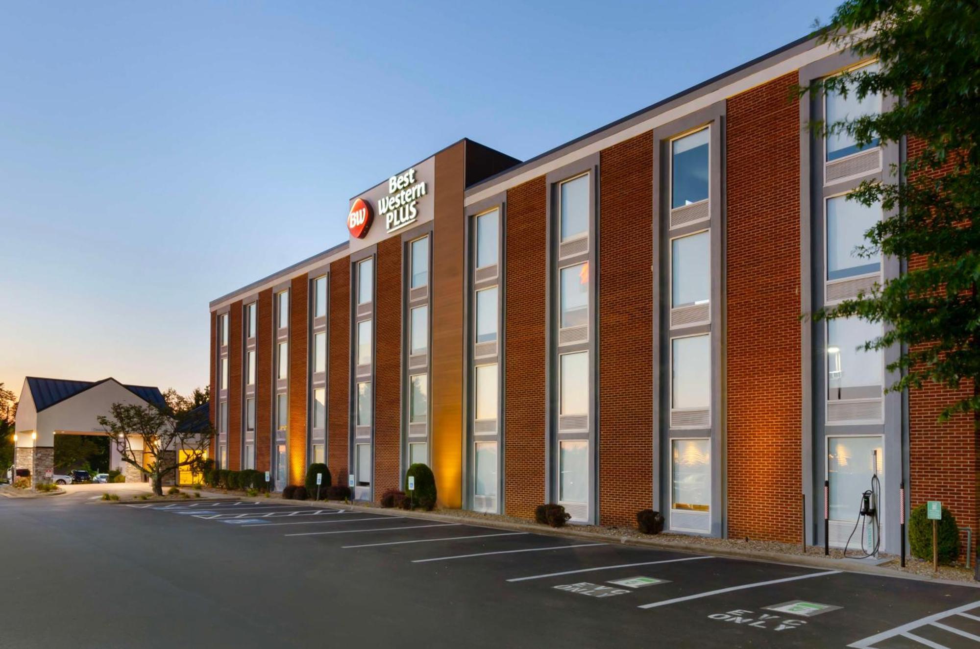 Best Western Plus Beckley Inn Extérieur photo