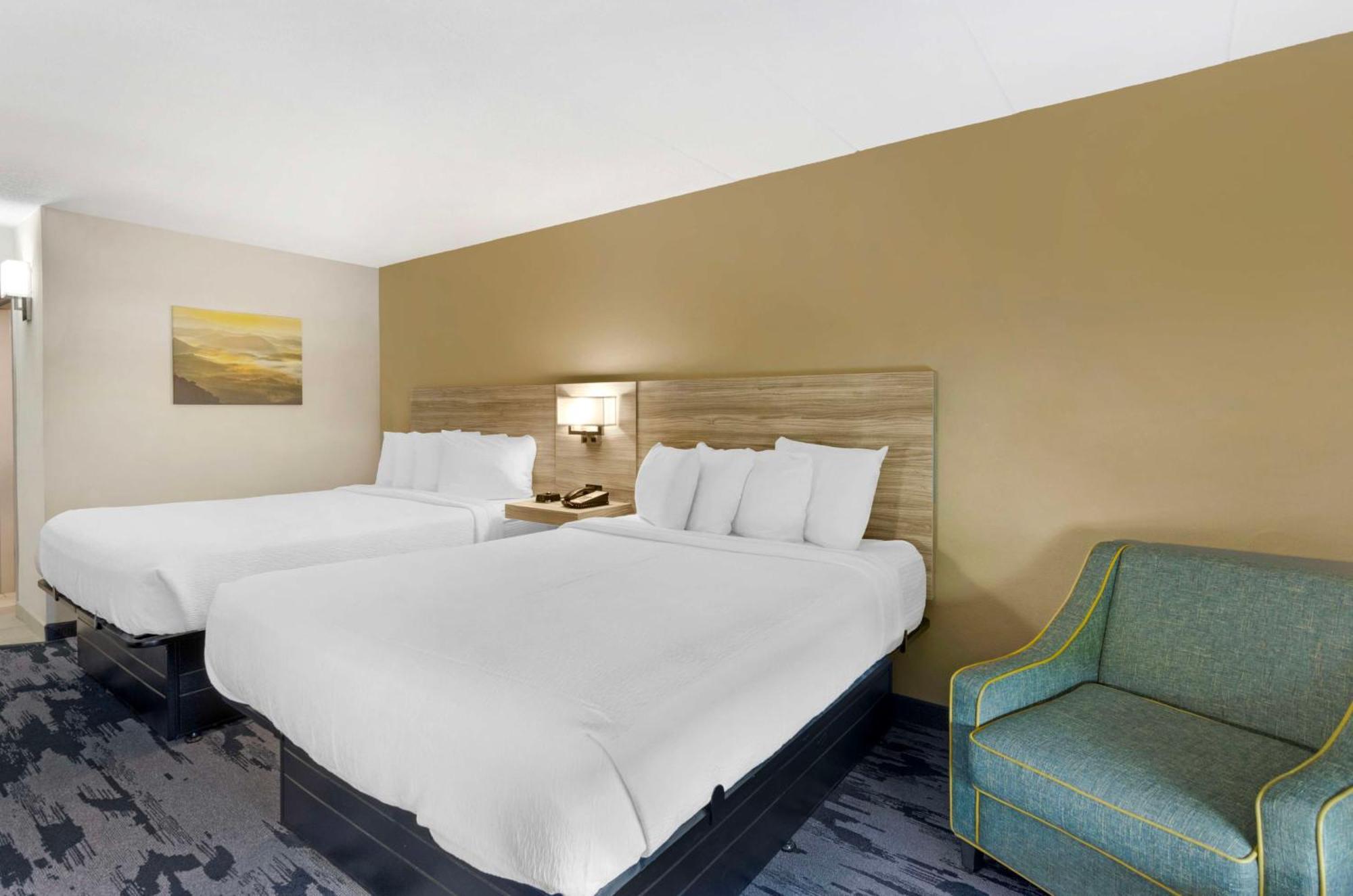 Best Western Plus Beckley Inn Extérieur photo